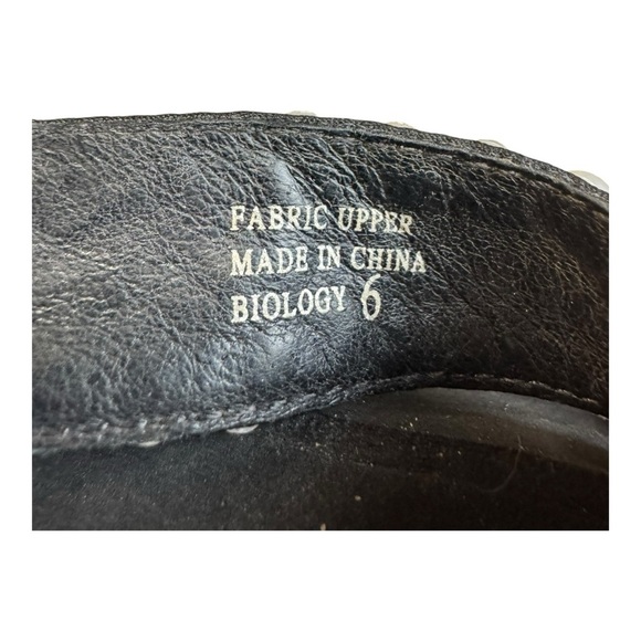 Yellow Box Black Rhinestone Pearl Platform Flip-Flops Size 6 EUC - Picture 6 of 7